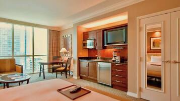 1 bedroom, in-room safe, desk, blackout drapes