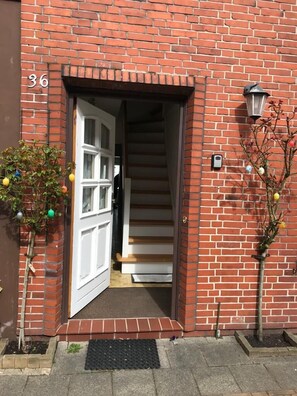 Exterior detail - Small, cozy holiday home in a quiet location in the old town for 2-4 people (Friedrichstadt)