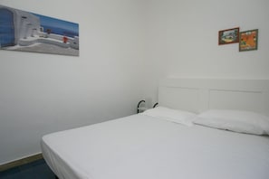 2 bedrooms, bed sheets - M084 - Marcelli, three-room apartment with garden at Residence MareVerde (Marcelli)