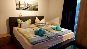 2 chambres, fer et planche à repasser, Wi-Fi, draps fournis