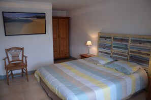 1 chambre, fer et planche Ă repasser, Wi-Fi, draps fournis