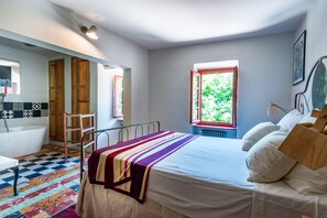 6 Schlafzimmer, Bügeleisen/Bügelbrett, kostenloses WLAN, Bettwäsche