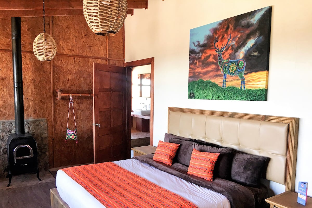 Standard Room, 1 King Bed, Non Smoking | Blackout curtains, iron/ironing board (on request), rollaway beds