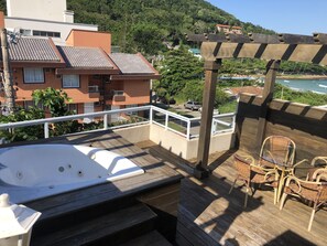 Comfort Apartment, Multiple Beds, Beach View | Jetted tub - Triplex 4 Ilhas (Bombinhas)