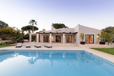 Villa V4 - Family vacation house