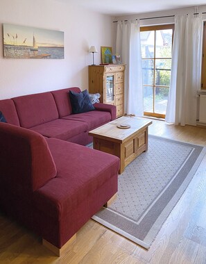 Fernseher, DVD-Player, Stereoanlage