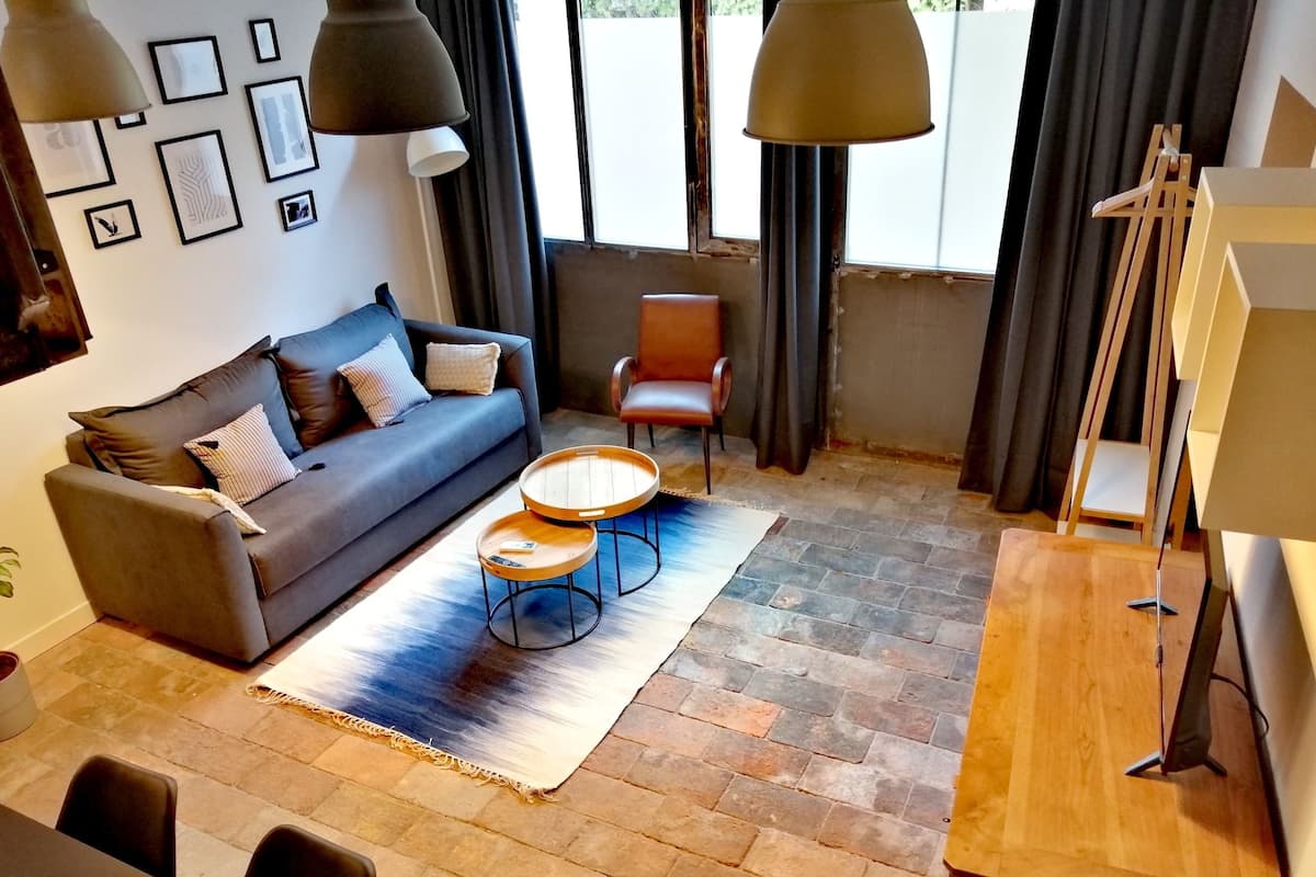 Gác có thiết kế đặc trưng, phòng tắm riêng (Malicieuse ) | Lounge