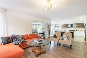 Smart TV, DVD player, books, offices