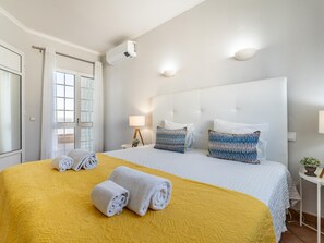3 chambres, fer et planche à repasser, accès Internet