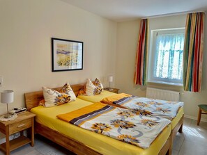 1 chambre, fer et planche à repasser, accès au Wi-Fi (inclus)