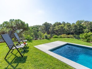 حمّام سباحة خارجي