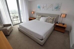House | 1 bedroom, desk, free WiFi - Ocean & Bay View Residence 1 Bed 1 Bath @ Beachwalk (Hallandale Beach)