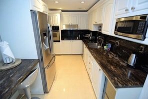 House | Private kitchen | Stovetop, dishwasher, coffee/tea maker, toaster