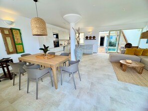 Interior - Bungalow with private pool, internet, close to the sea, courtyard, top location, parking lot (Costa Calma)