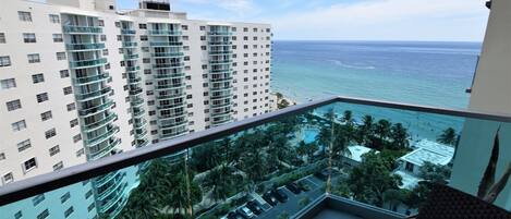 ハウス | バルコニー