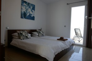 5 Schlafzimmer, Bügeleisen/Bügelbrett, kostenloses WLAN, Bettwäsche