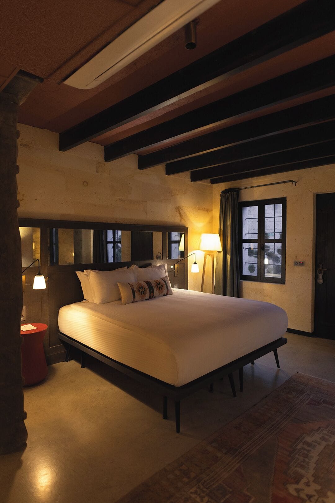  Deluxe with Bathtub | Sengetøy av topp kvalitet, minibar, safe på rommet og lydisolert