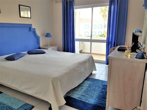 2 Schlafzimmer, Zimmersafe, Bügeleisen/Bügelbrett, WLAN