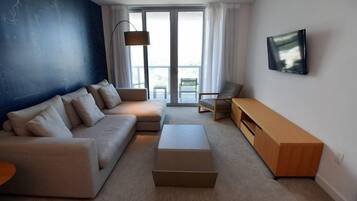 Casa | Área de sala de estar | Televisión de pantalla plana