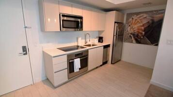 Casa | Cocineta privada | Lavavajillas y utensilios de cocina