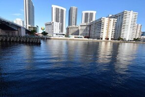 House | Beach/ocean view - 2 Bedroom Unit Across From Ocean @ Beachwalk Resort (Hallandale Beach)