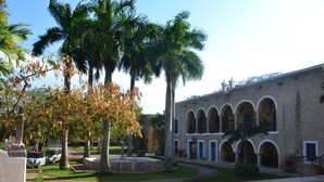 Exterior detail - San Antonio Dzina Hacienda (Motul)