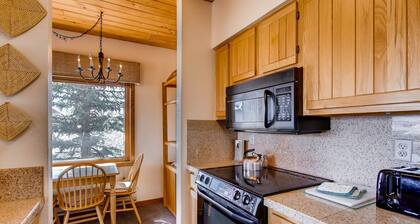 1 Br With Amazing Views Of Mountain Range 1 Bedroom Condo - No Cleaning Fee! by RedAwning