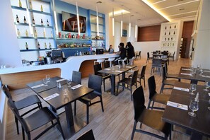 Condo (BW-2206B) | Pool