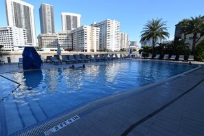 Outdoor pool - Superb Ocean, Bay & Skyline View Residence 2 Bed 2 Bath @ Beachwalk Resort (Hallandale Beach)