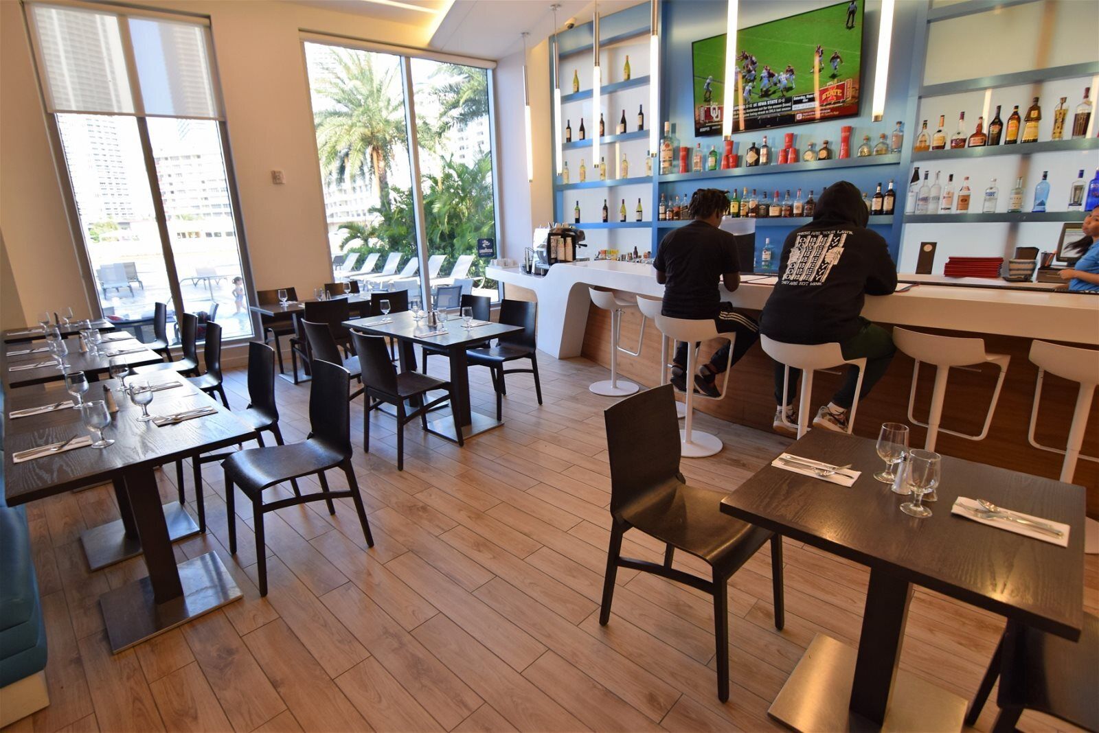 Condo (BW-2206) | Restaurante