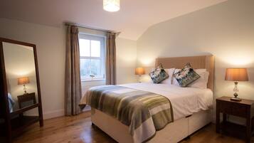 3 bedrooms, iron/ironing board