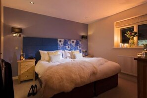 7 Schlafzimmer, Bügeleisen/Bügelbrett, Reisekinderbett, kostenloses WLAN