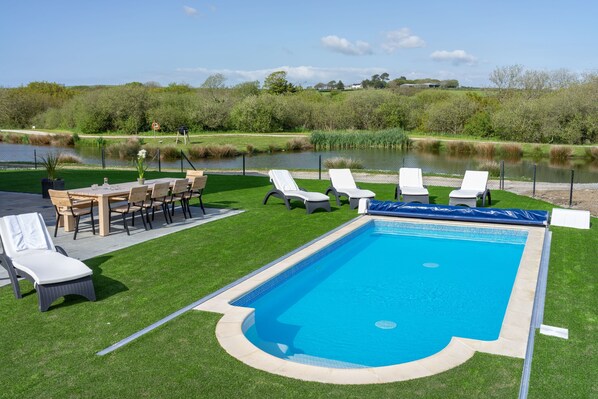 A heated pool - Herons for 12 Private Pool,hot tub,sauna,cinema (St Columb Major)