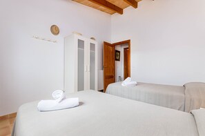 3 bedrooms, free WiFi, bed sheets