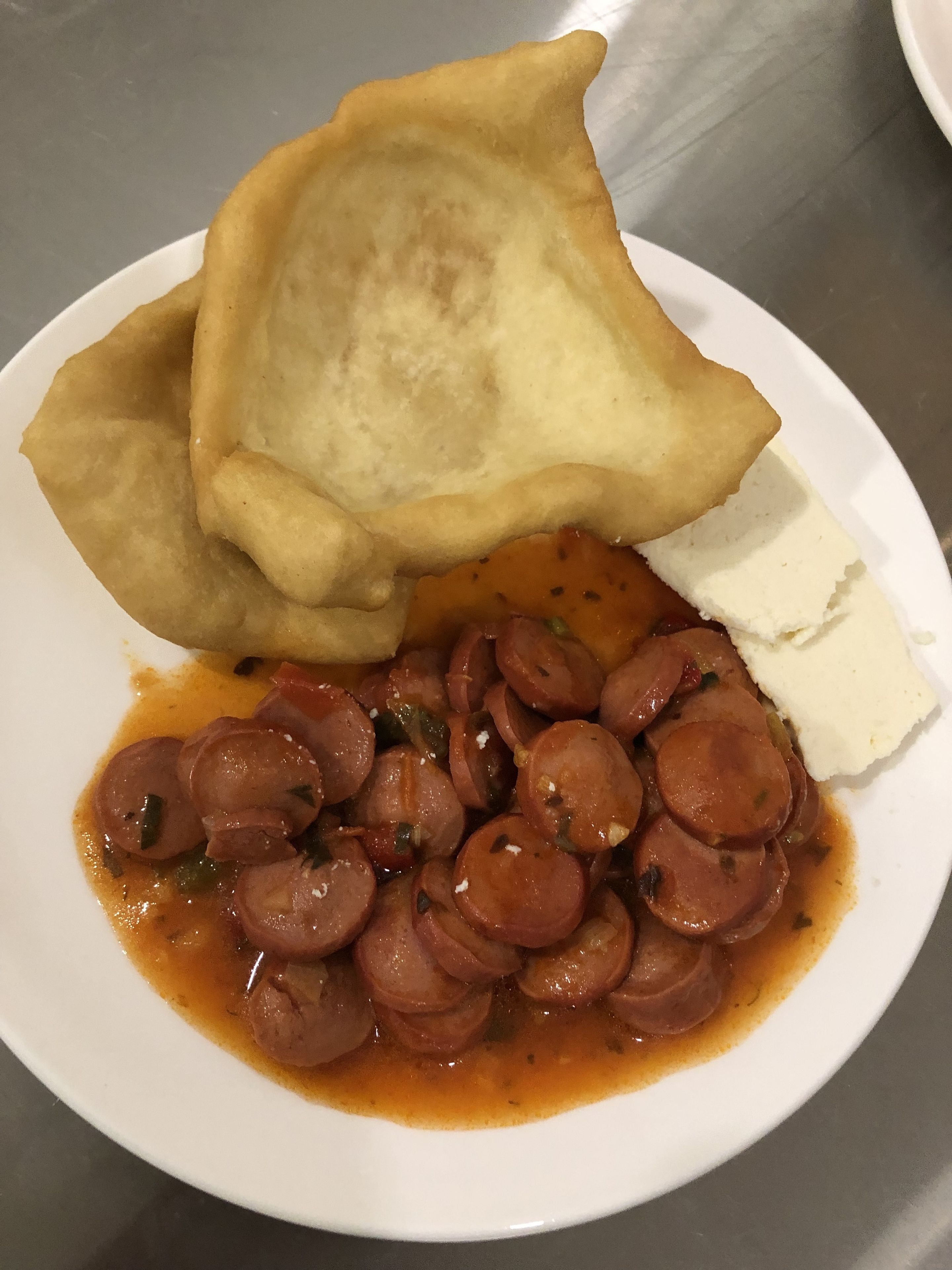 daily cooked-to-order breakfast (usd 7 per person)