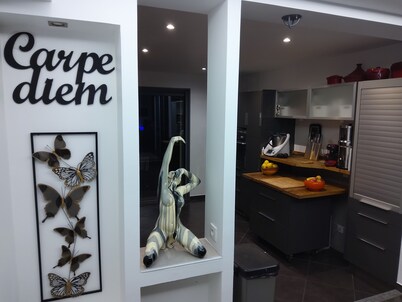 Summer rental beautiful house for 8 people with jacuzzi 25 minutes from Canet