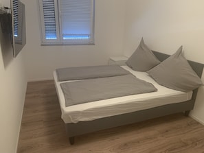 2 Schlafzimmer, kostenloses WLAN, Bettwäsche, Rollstuhlgeeignet