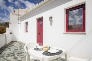 Outdoor dining - C14 - Casa da Luz - Three Bedroom Apartment, Sleeps 4 (Praia de Luz)