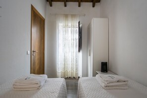 Room - C14 - Casa da Luz - Three Bedroom Apartment, Sleeps 4 (Praia de Luz)