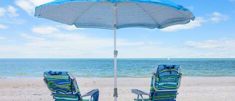 House, Multiple Beds (Cozy home with sunroom, pool and step) | Beach