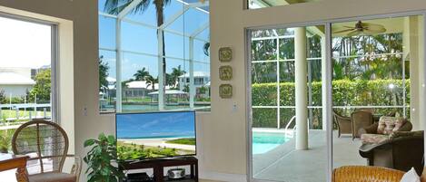 House, Multiple Beds (931 Hyacinth Court) | Interior
