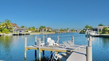 Casa, varias camas (Waterfront home on key lot with pool,) | Marina