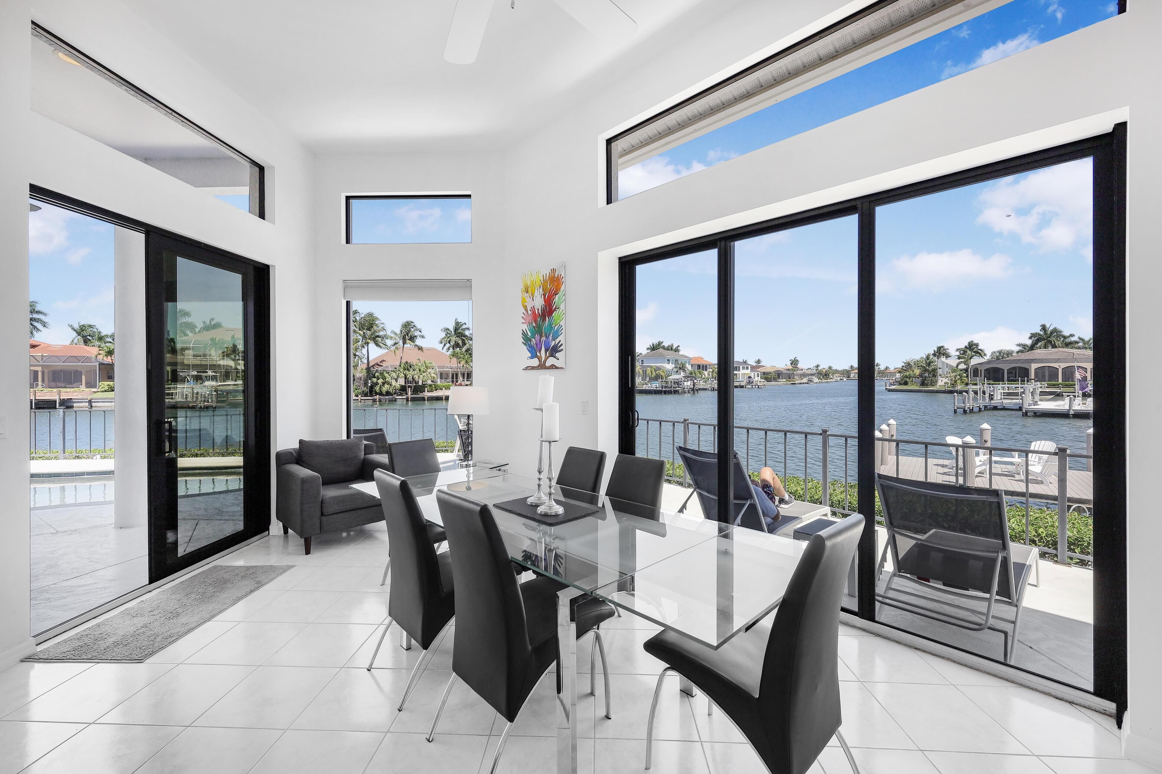 獨棟房屋, 多張床 (Waterfront home on key lot with pool,) | 住宿景觀