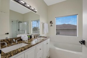 Bathroom - Pet-friendly Home With Southern Exposure and Pool (Marco Island)