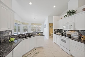 House, Multiple Beds (Inviting, quiet home in with pool and) | Private kitchen