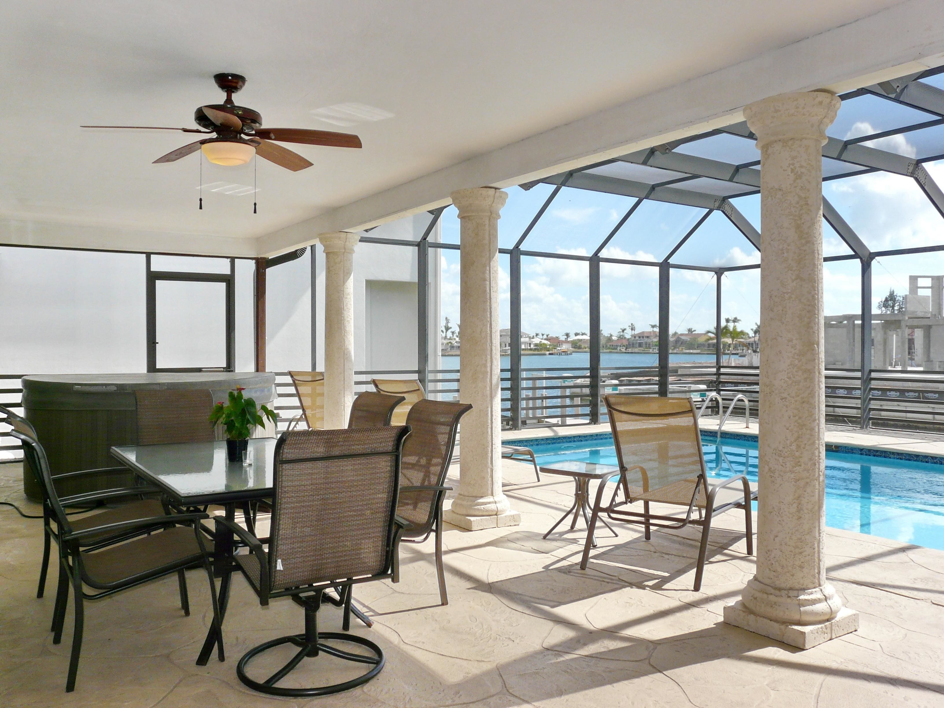 Casa, varias camas (987 Aster Court) | Terraza o patio