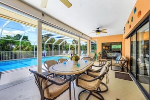 House, Multiple Beds (550 Inlet Drive) | Dining