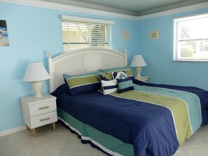 3 bedrooms, iron/ironing board, free WiFi, bed sheets - 961 Abaco Court (Marco Island)