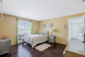 House, Multiple Beds (216 Shadowridge Court) | 4 bedrooms, iron/ironing board, free WiFi, bed sheets - 216 Shadowridge Court (Marco Island)