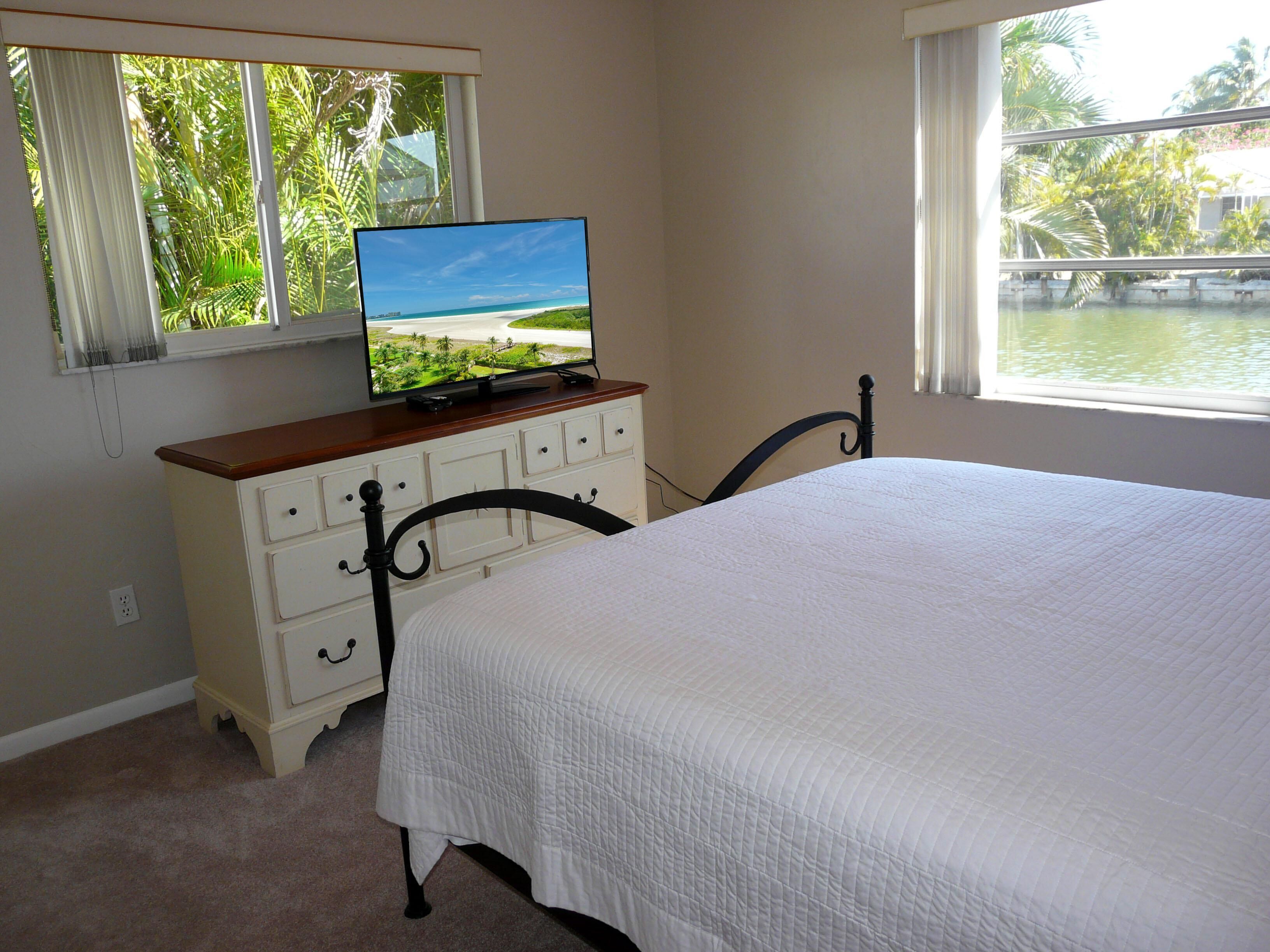 獨棟房屋, 多張床 (438 North Barfield Drive) | 3 間臥室、免費無線上網、床單